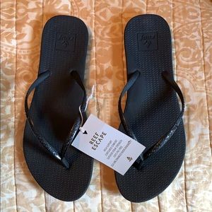 Women’s Reef flip flops (brand new!)